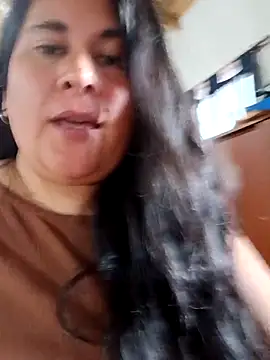 Clara_Arg Chat XXX in diretta