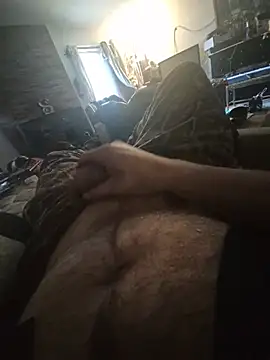 Fuckboyguyman: διαδικτυακό σόου στην κάμερα