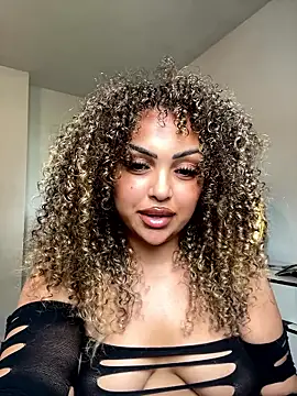 CaramelCarmenxox's Webcam Show