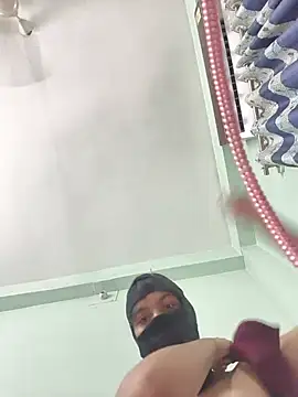 Show modela MalluSis na web-kameri