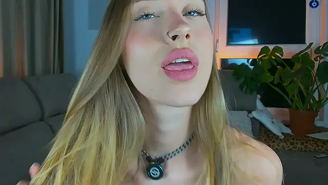 SugarSkye Webcam Show