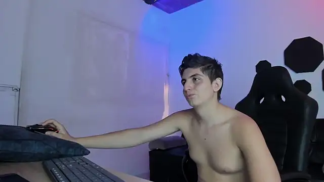 Show modela atilaepic na web-kameri