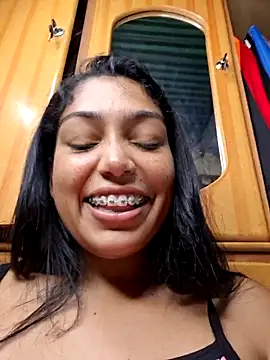 Putaalexa লাইভ চ্যাট রুম