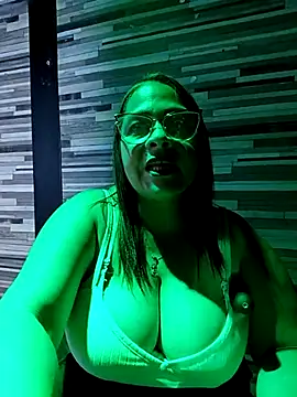 Angie_milf50 লাইভ XXX চ্যাট