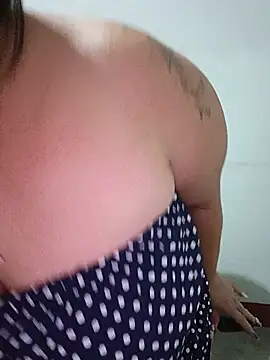 Angie_milf50 webcam show