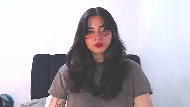 Annagoth_ élő XXX-chatje