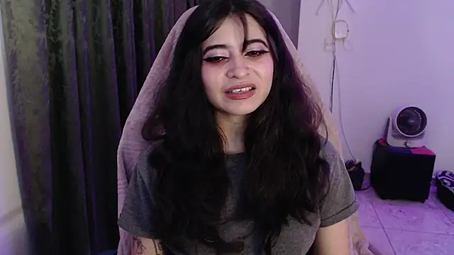 Annagoth_ élő XXX-chatje