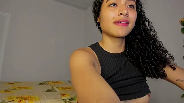Chat XXX en directo de Keniia_rizz