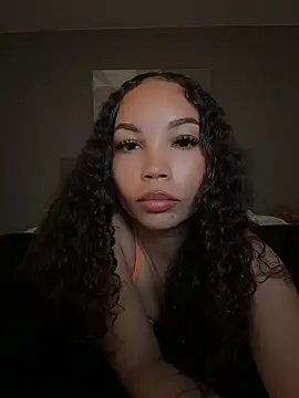 Show de nikkiloveee na webcam