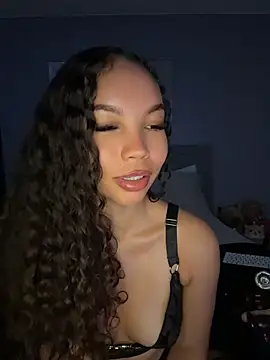 nikkiloveee Show Webcam