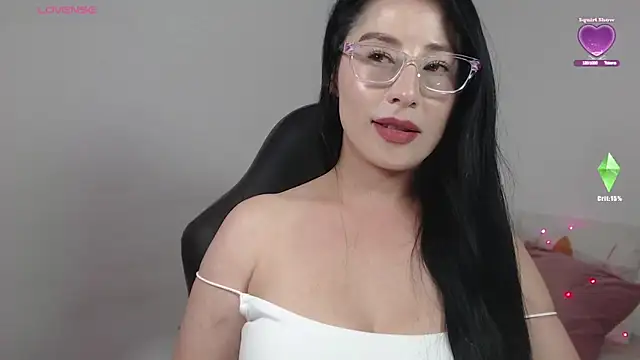 Chat +18 de Emma_Hotkiss ao vivo