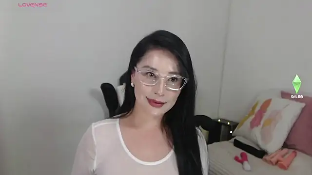 Emma_Hotkiss Chat XXX live