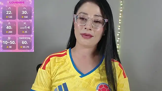 Emma_Hotkiss Pertunjukan Webcam