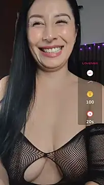 Emma_HotkissのライブXXXチャット