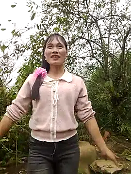 Show modela doggy-00 na web-kameri