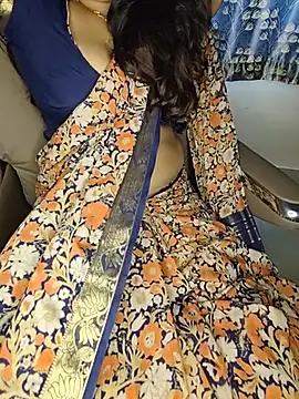Shreya8999's Webcam Show