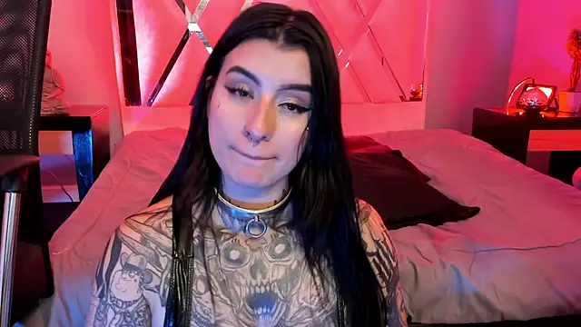 mia_jagger Adlı Modelin Canlı XXX Sohbeti