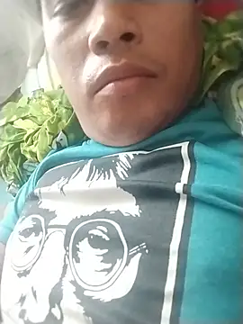Show modela Awildman21 na web-kameri
