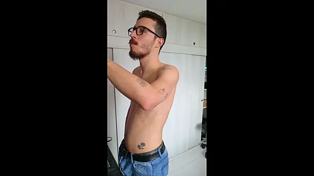 J-Moo webkamerás műsora