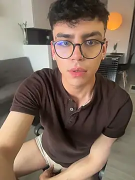 aronnhidden – webcam-show