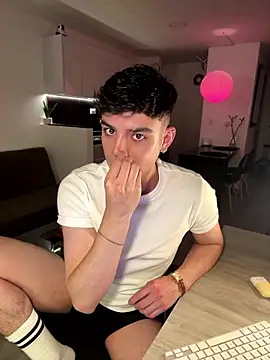 aronnhidden Show Webcam
