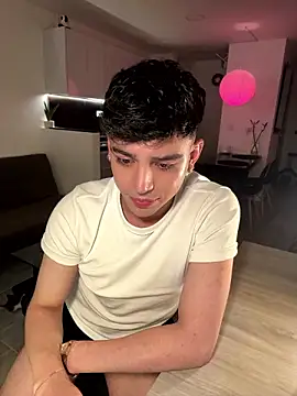 aronnhidden Webcam Show