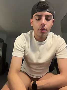 عرض كام aronnhidden