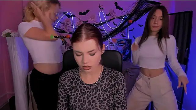 הופעת וובקאם של isabel_wave