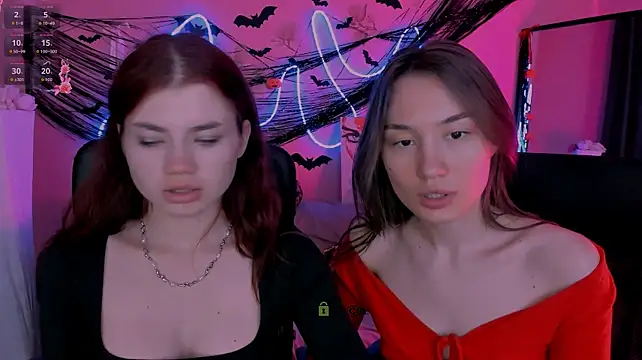 isabel_wave Show Webcam