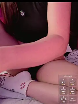 Pokazy przed kamerką – milena_kiitty