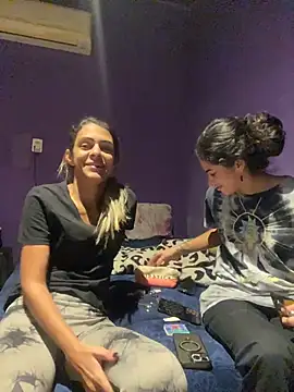צ'אט XXX בשידור חי של sabrinaneves
