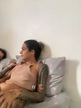 צ'אט XXX בשידור חי של sabrinaneves
