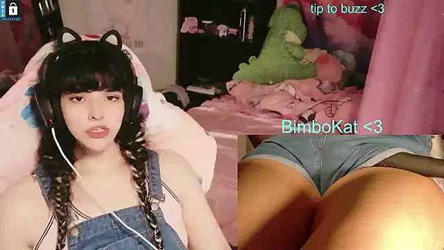 Show modela BimboCat na web-kameri