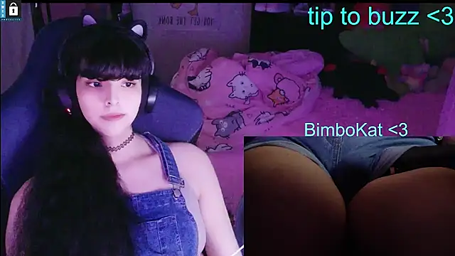 Show modela BimboCat na web-kameri