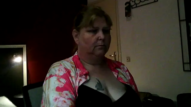 Živá chatovací místnost Sylviastar46