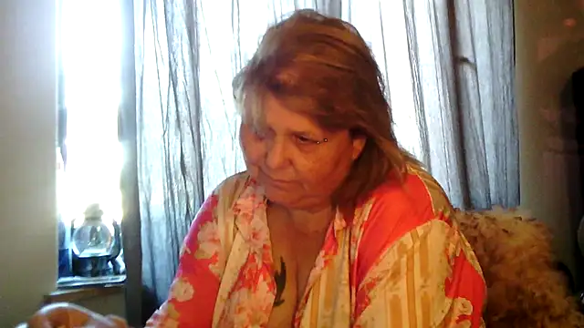 Sylviastar46 Webcam Show