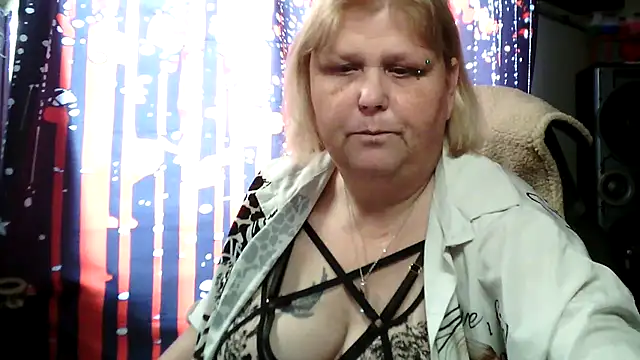 Sylviastar46 Chat XXX in diretta
