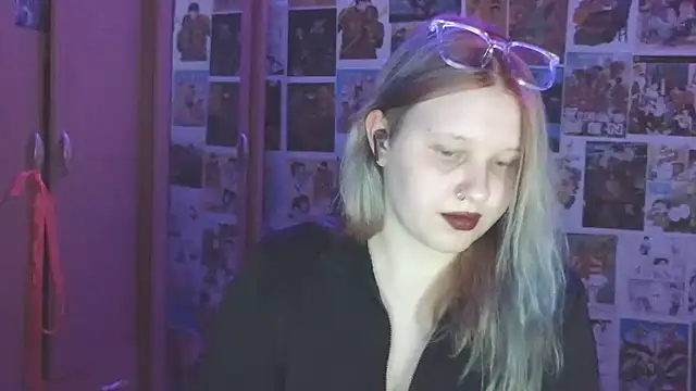 FoxPlayXX's Live XXX Chat