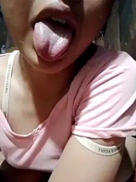 __KhanhLinh__'s Live Chat Room