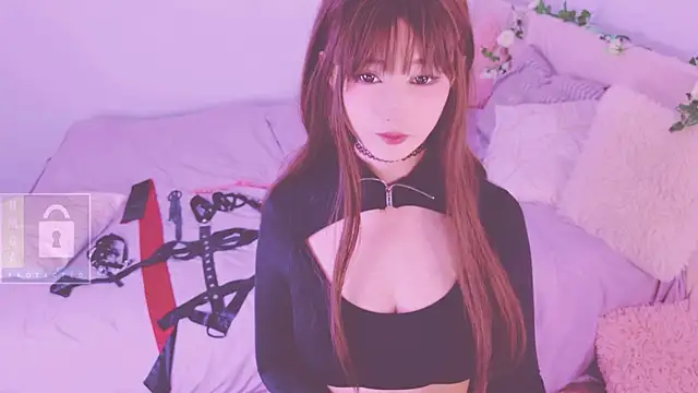 צ'אט XXX בשידור חי של LongoriaEva