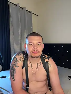 Show de alejo_jordan28 na webcam