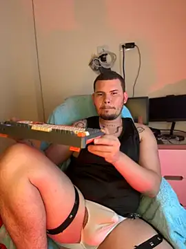 alejo_jordan28 Show in webcam