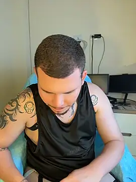 alejo_jordan28 Show in webcam