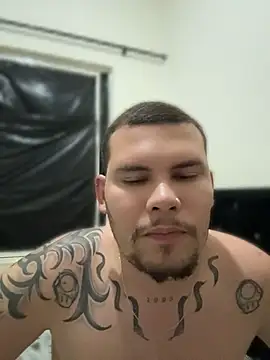 alejo_jordan28's Webcam Show