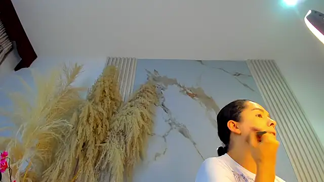 הופעת וובקאם של AudreyHayworth