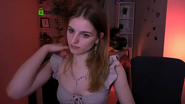 lisa_dark_ Show in webcam