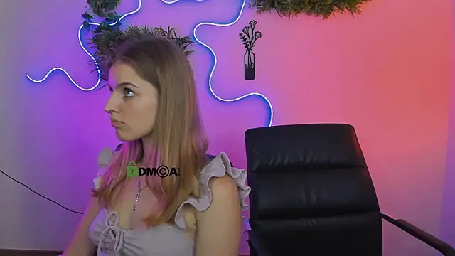 lisa_dark_'s Live XXX Chat