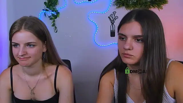 Pokazy przed kamerką – lisa_dark_