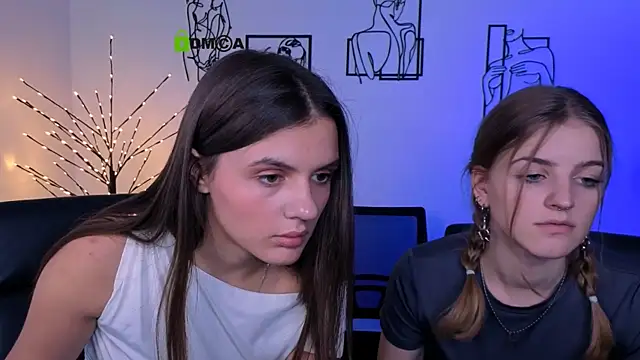 lisa_dark_ Chat XXX in diretta