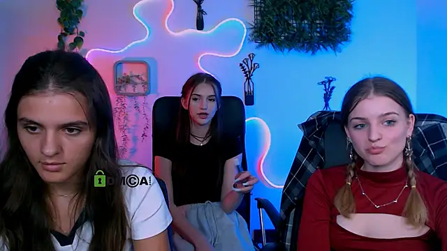 lisa_dark_'s Webcam Show